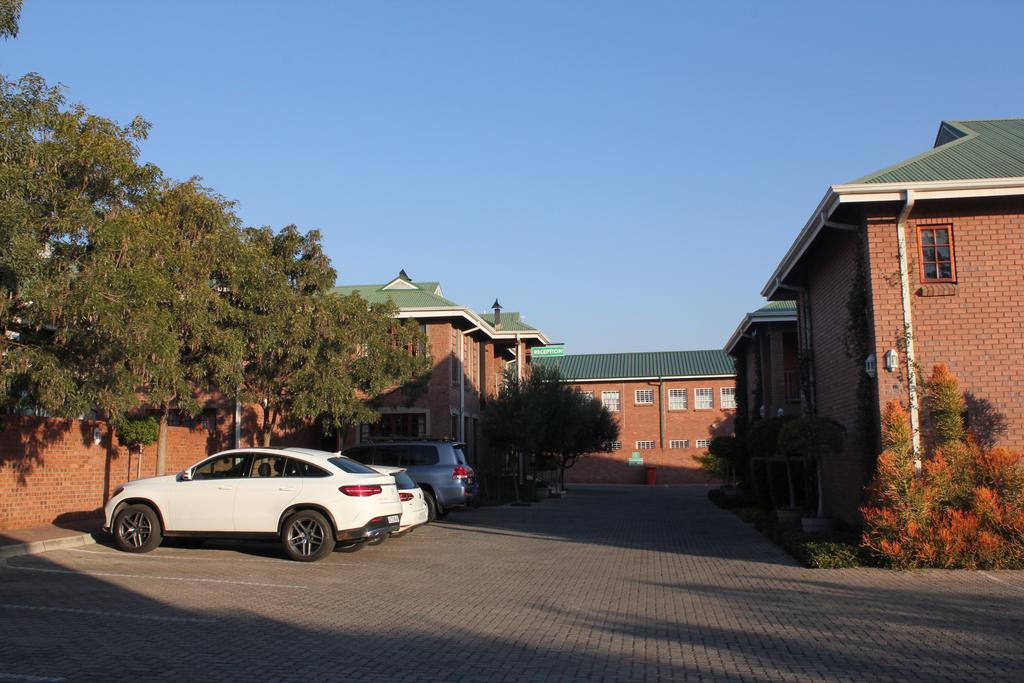 Mosate Lodge Полокване Екстериор снимка